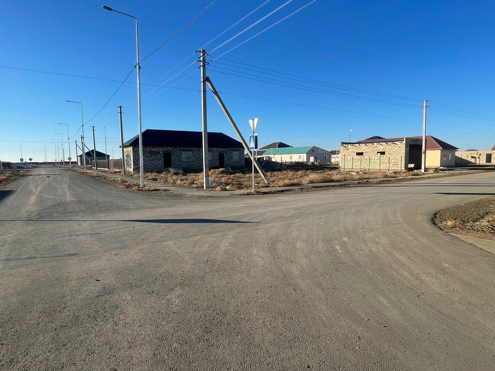Продается дом р-н Еркинкала черновой