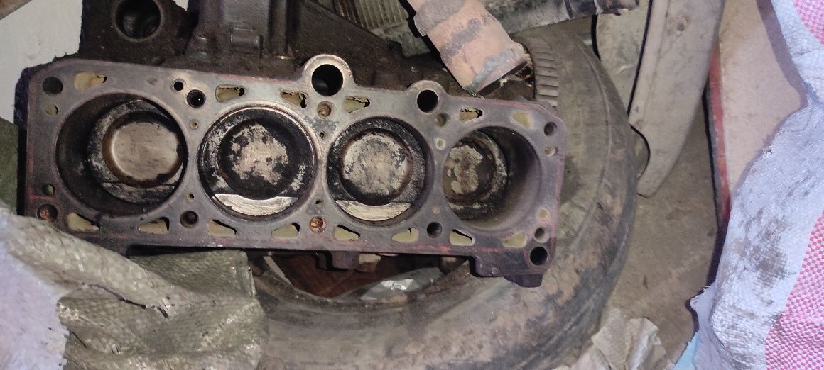 Блок гольф пассат 1.8
