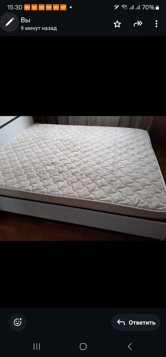 Продам кровать двухспальную 2.0×1.60,с матрасом и две тумбочки