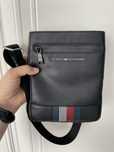 Продам оригинал кожаную барсетку Tommy Hilfiger за 27000тг