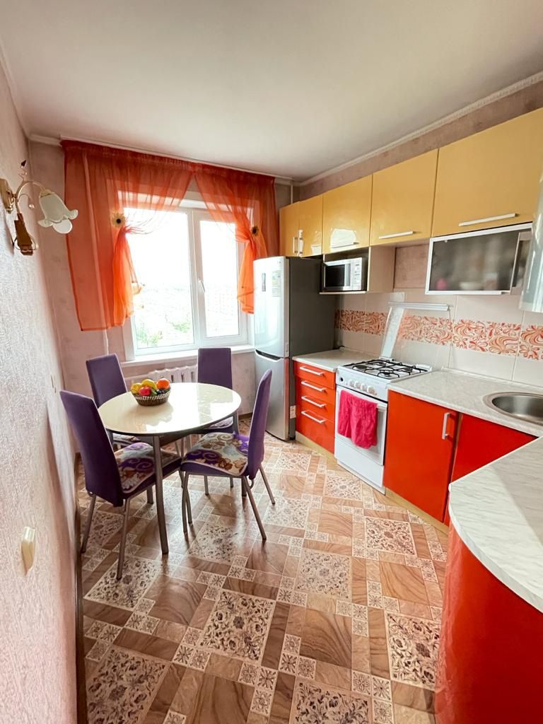Продам 3 комнатную квартиру новой планировки , 19 микрорайон.