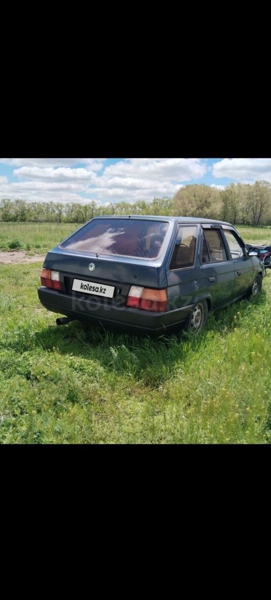 Продаю срочно Шкода форланд