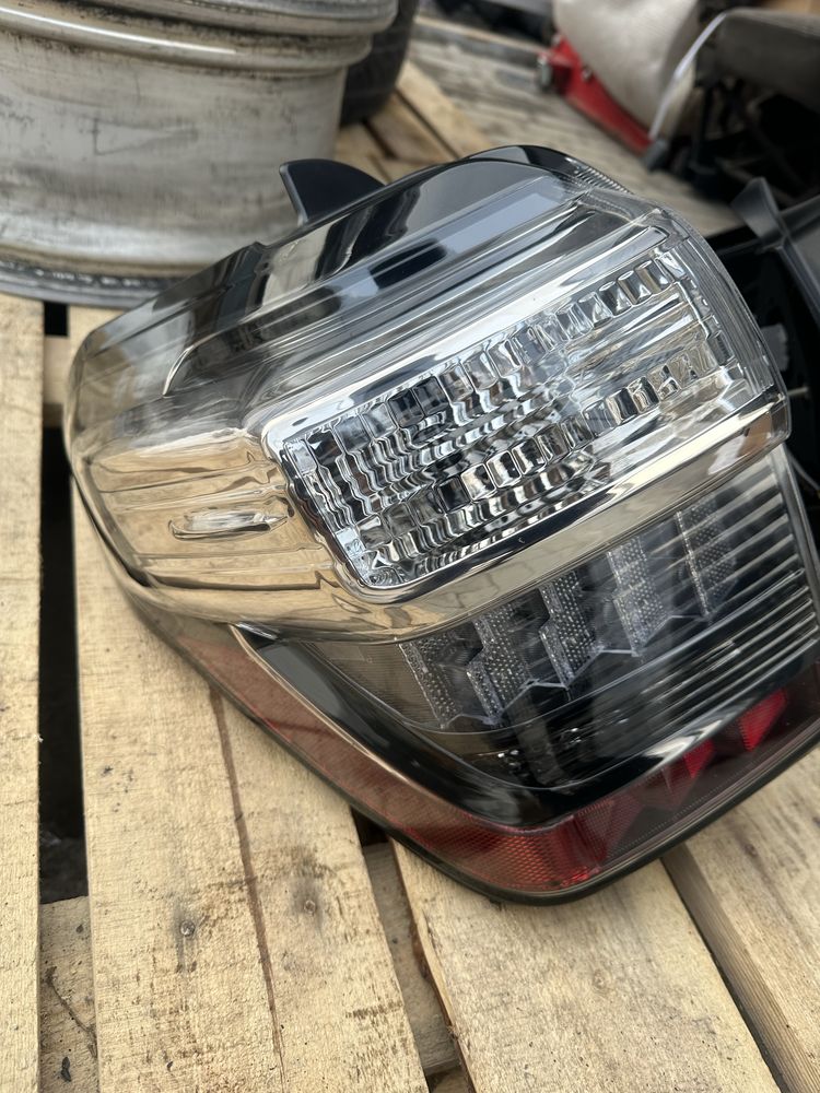 Toyota 4runner фонари новые