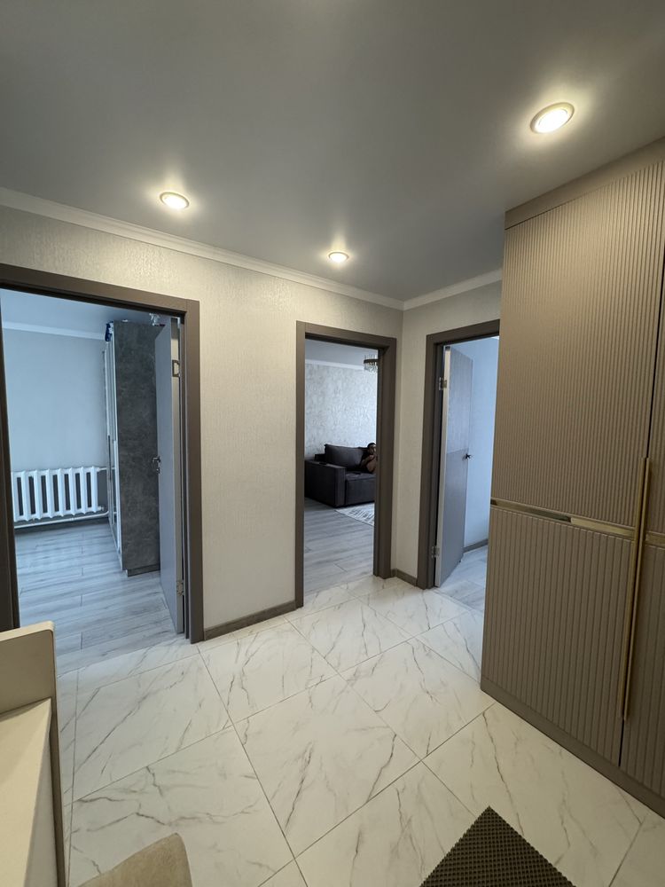 Продам 3 комнатную квартиру в центре