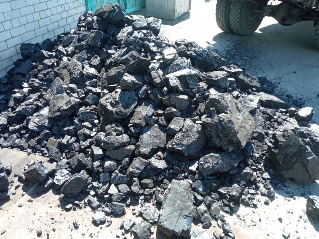 Уголь калиброванный сорт обычный машина ЗИЛ доставка