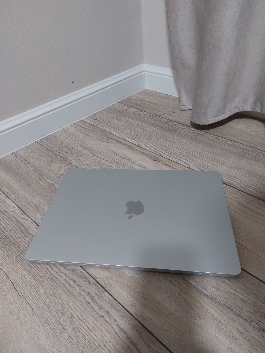 Срочно Продаю Macbook Air
