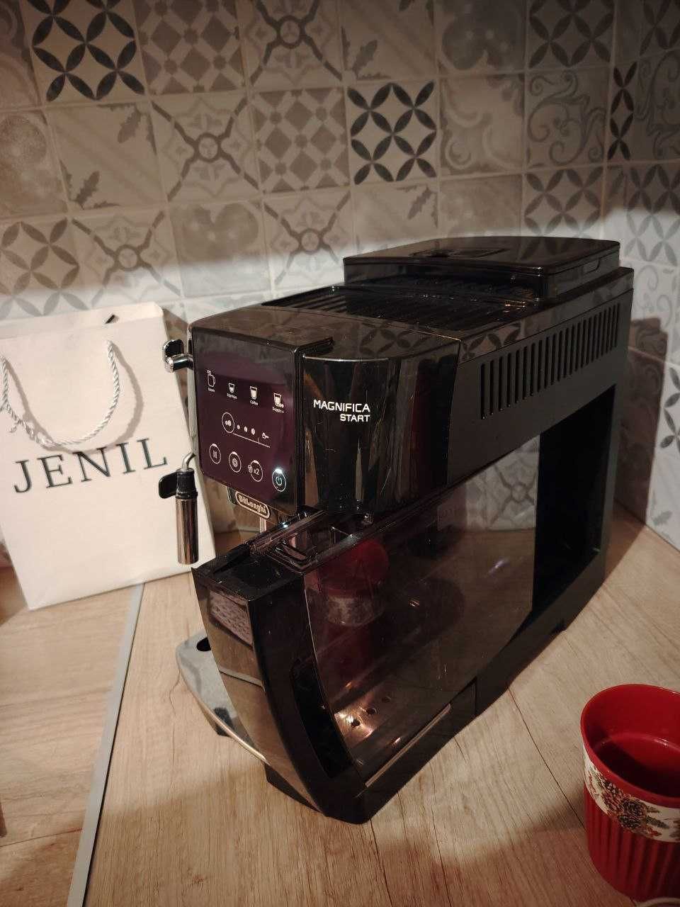 Продам Кофемашину Delonghi ECAM-220.21.B
