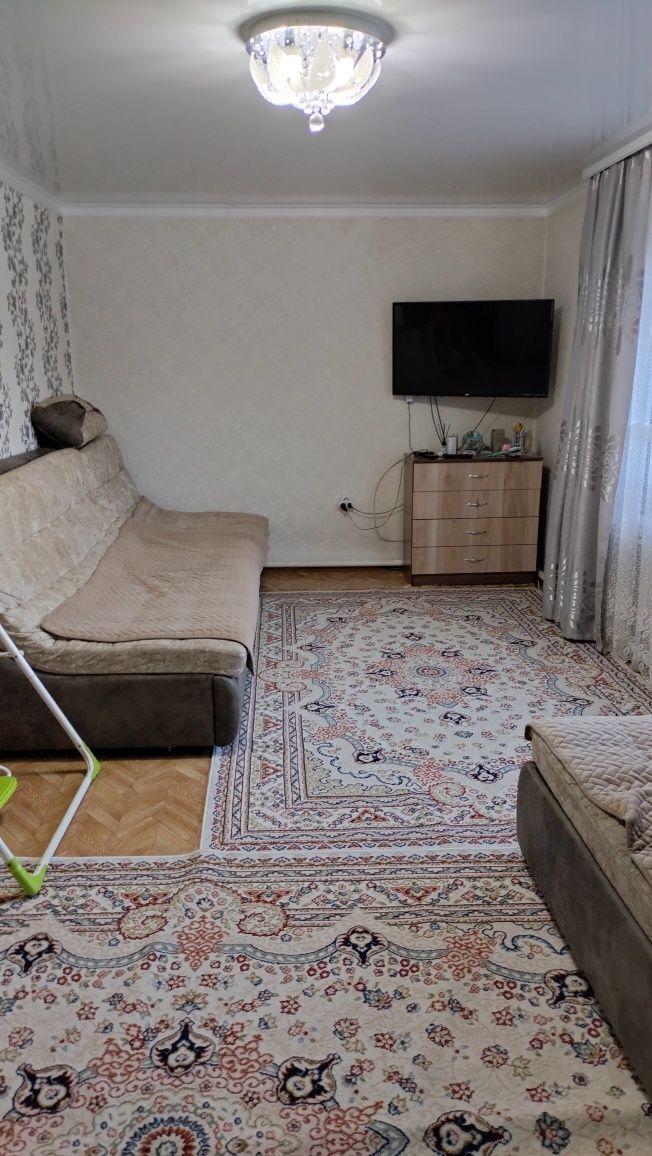 Продам дом 150 кв.м. 3 спальные комнаты большой зал и кухня санузел в