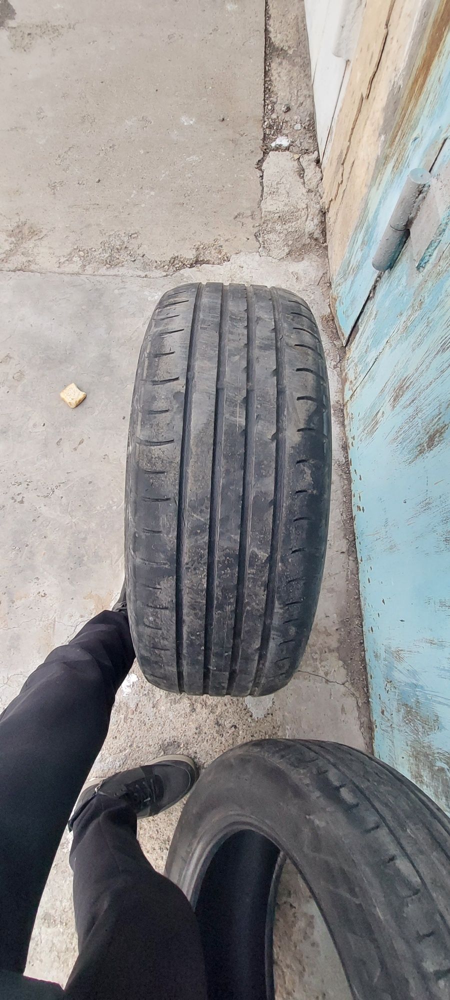 Продам комплект летних шин