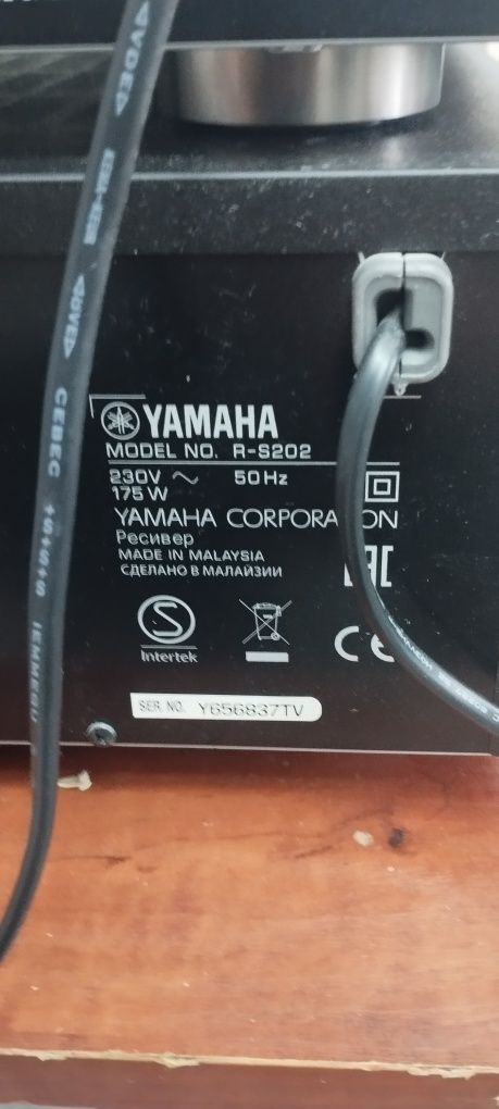 Продам стереоресивер yamaha RS 202 и CD проигрыватель