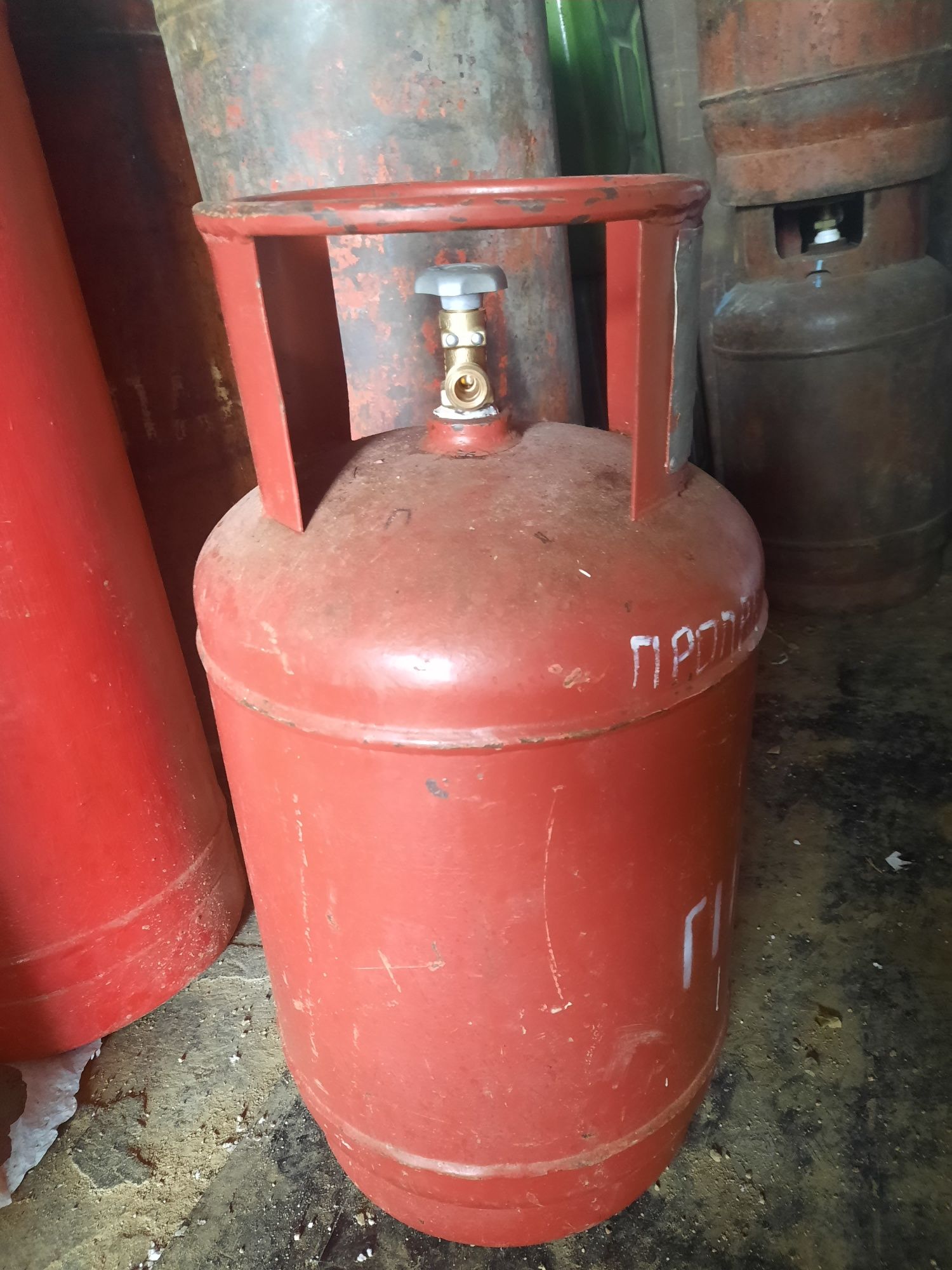 Пропродам газовые баллоны разных объёмов