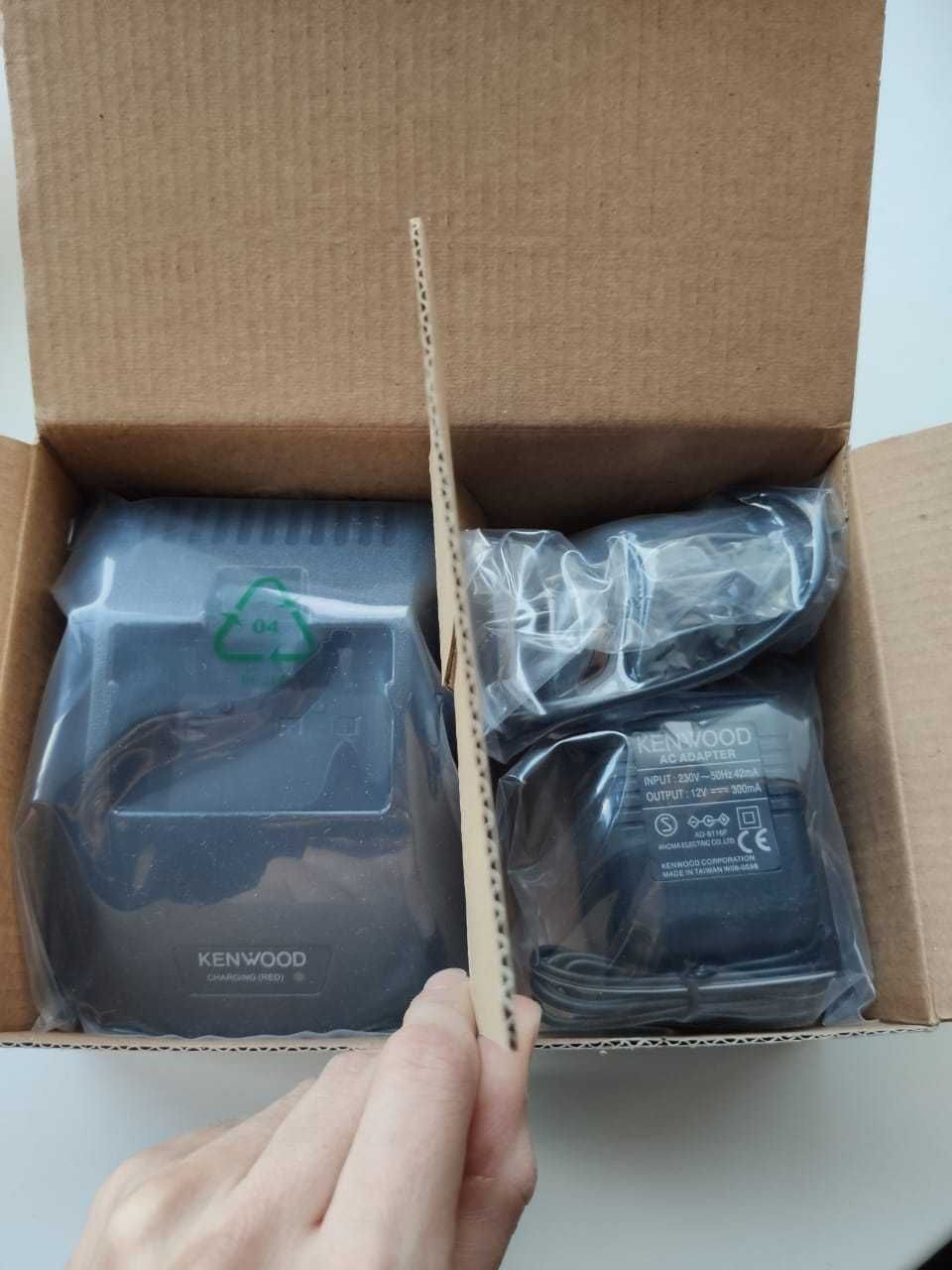 Зарядное устройство для рации Kenwood, Icom, Hyt