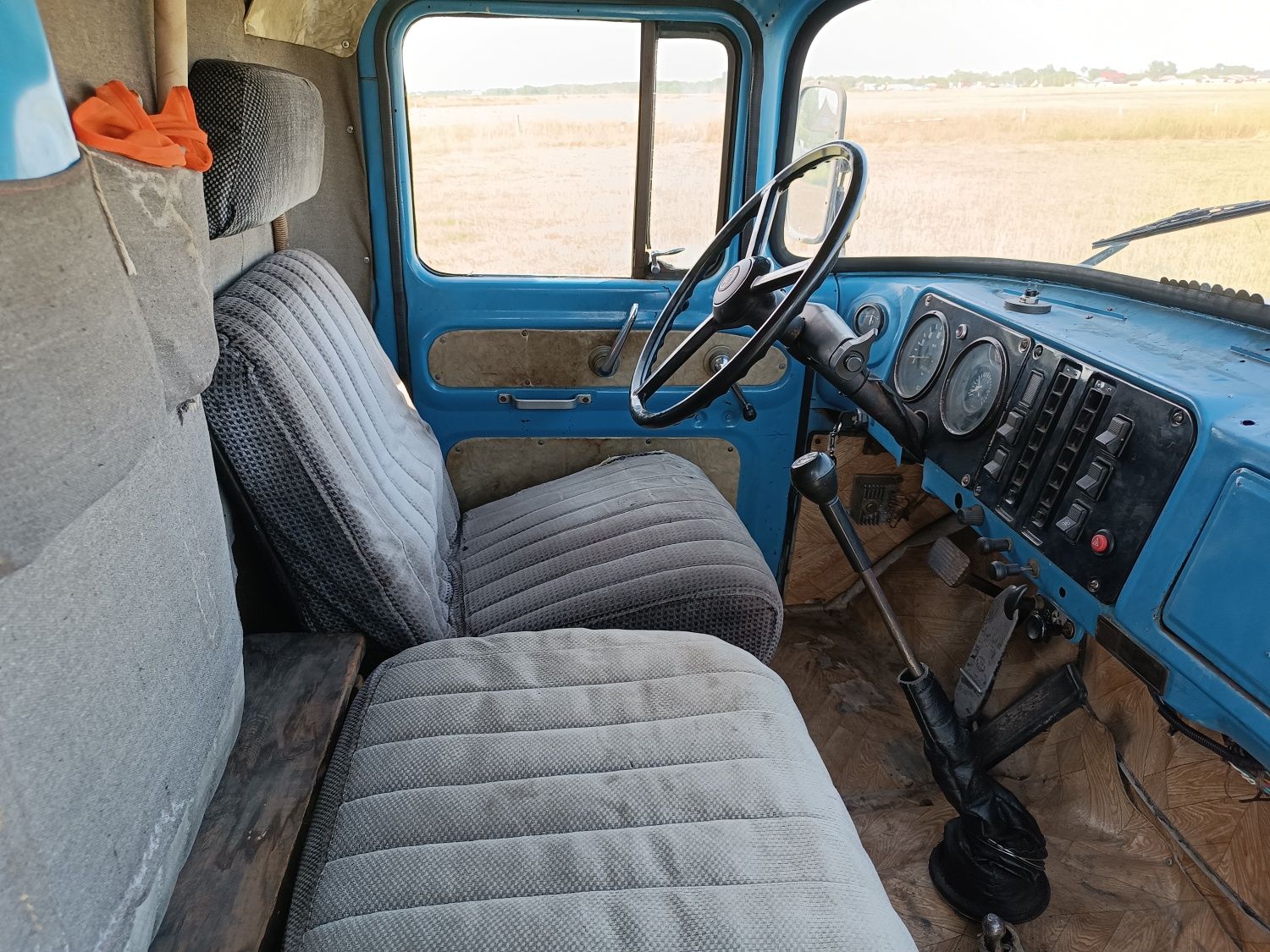 Продам бензовоз Зил-130