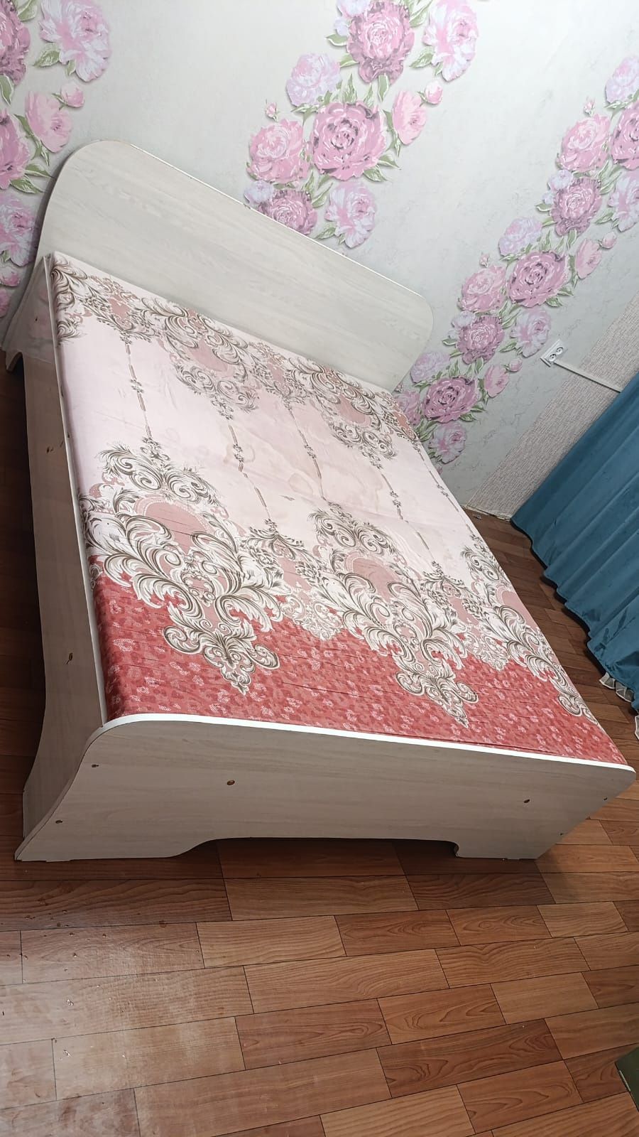 Кровать спальный продаётся