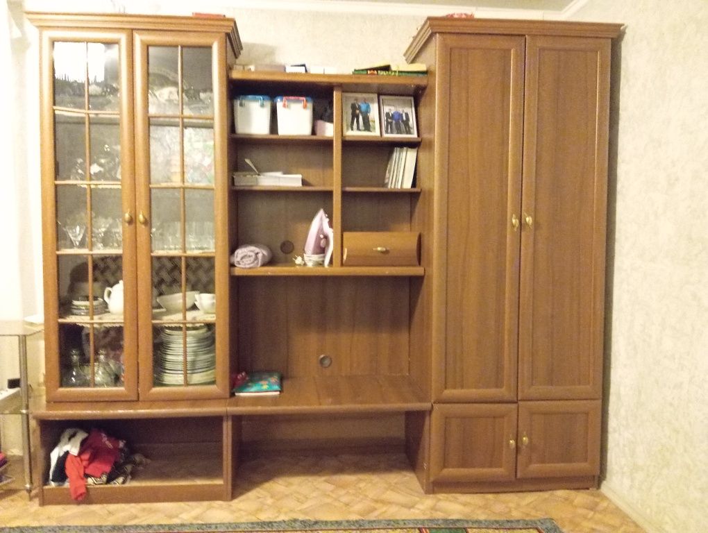 Продам стенку  гарнитура
