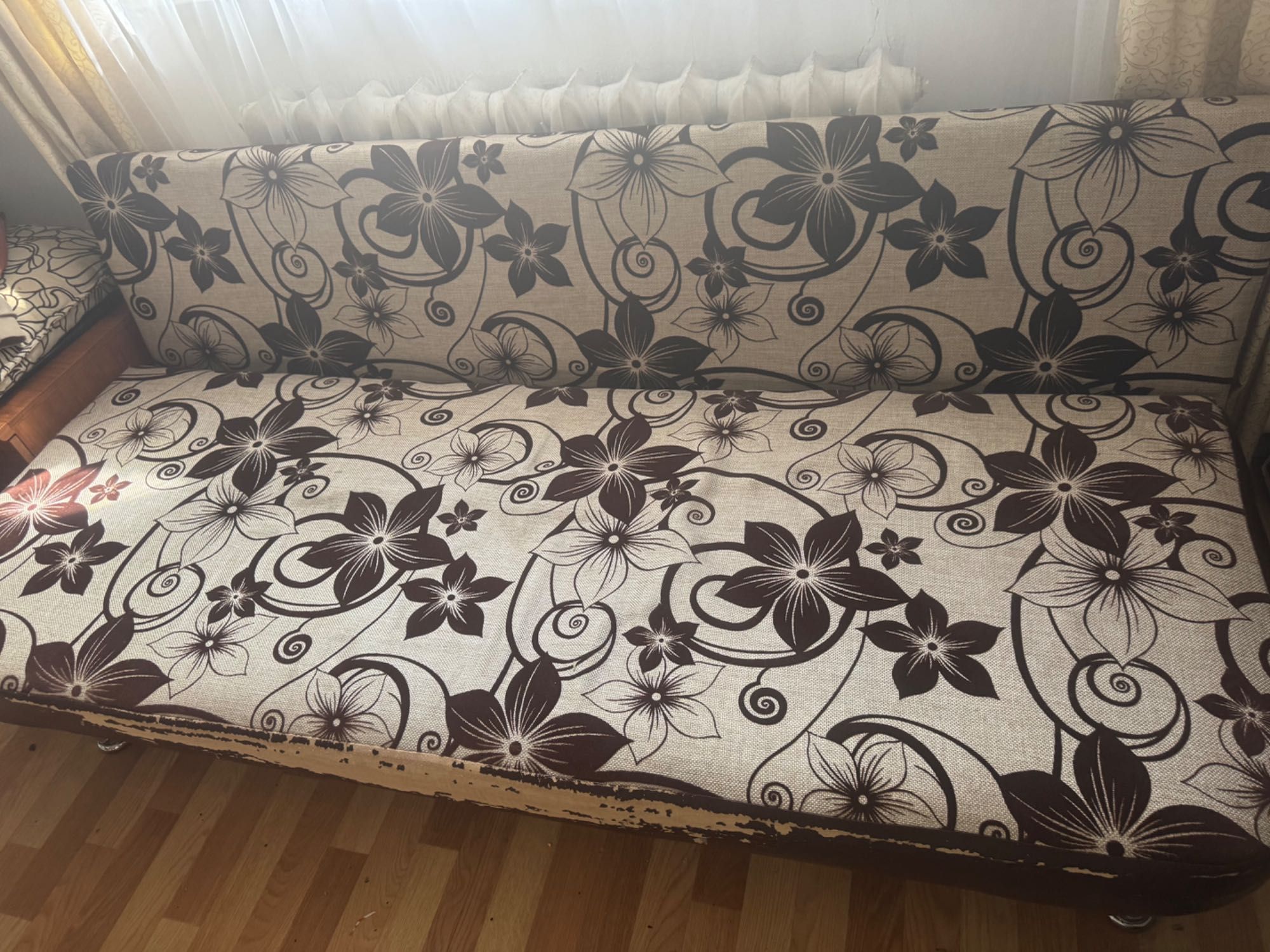 Продам диван б/у раскладывающийся