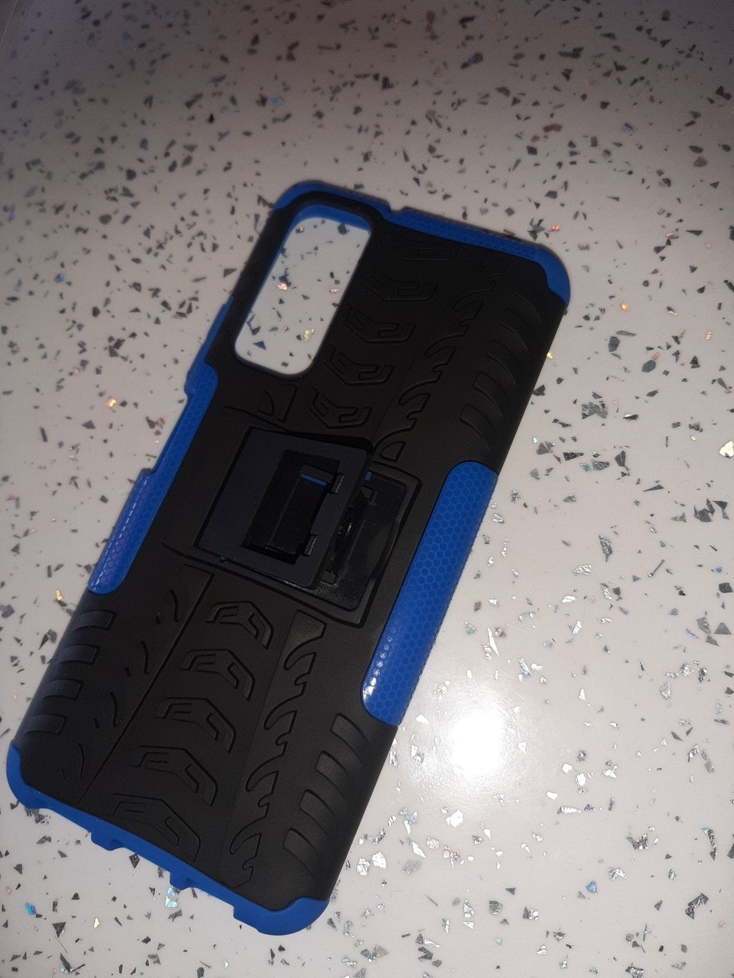 Продам чехол-бампер на Huawei P smart 2021/y7a