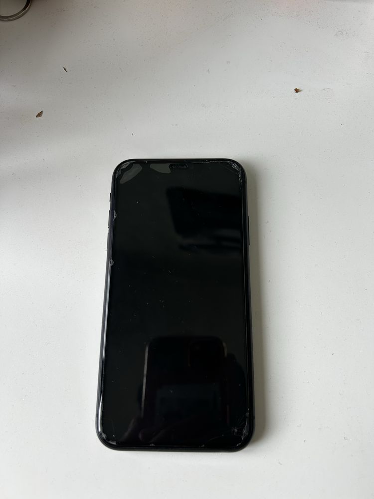 Продаю Iphone 11 128GB