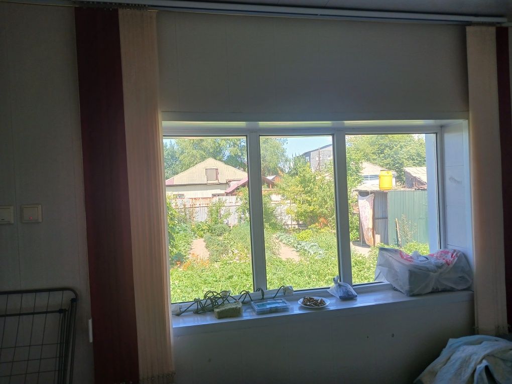 Продам жалюзи  на окно