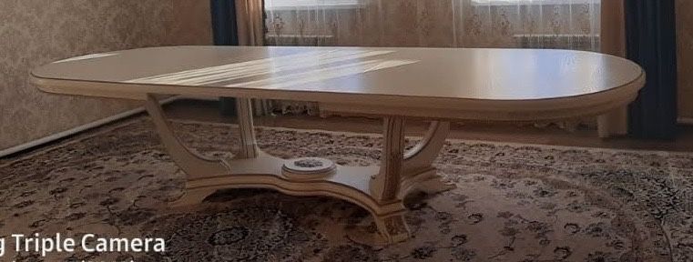 Стол гостевой 220 000 тг