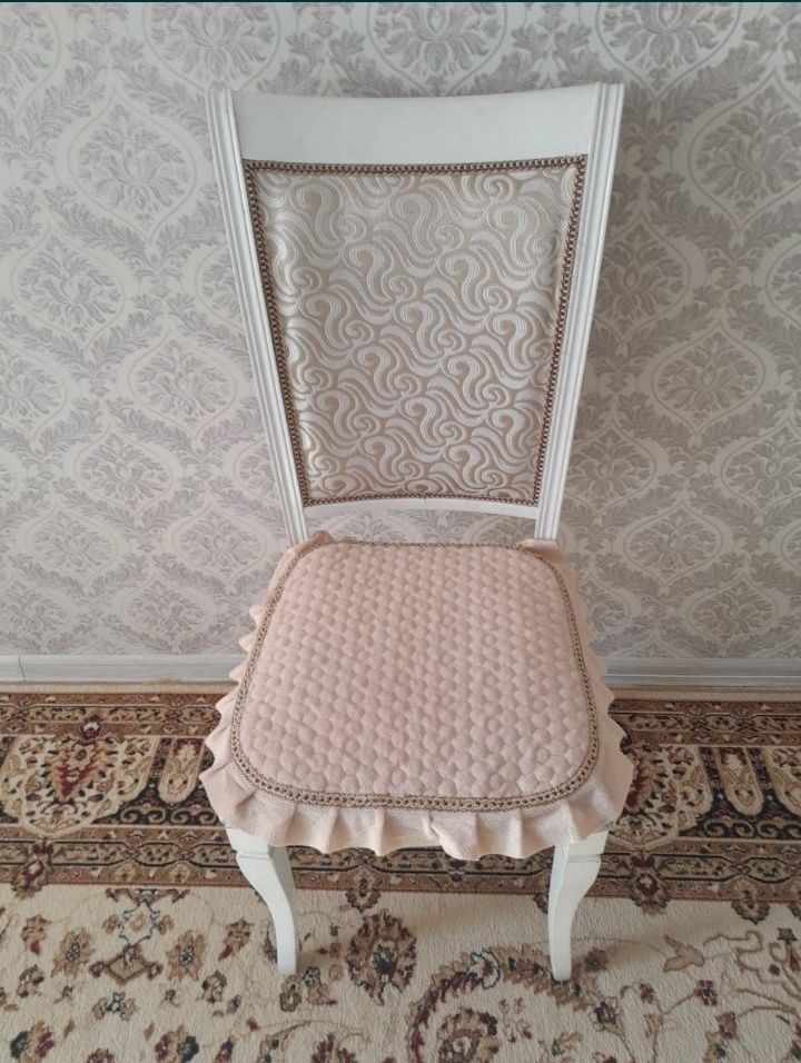 Продам стол со стульями