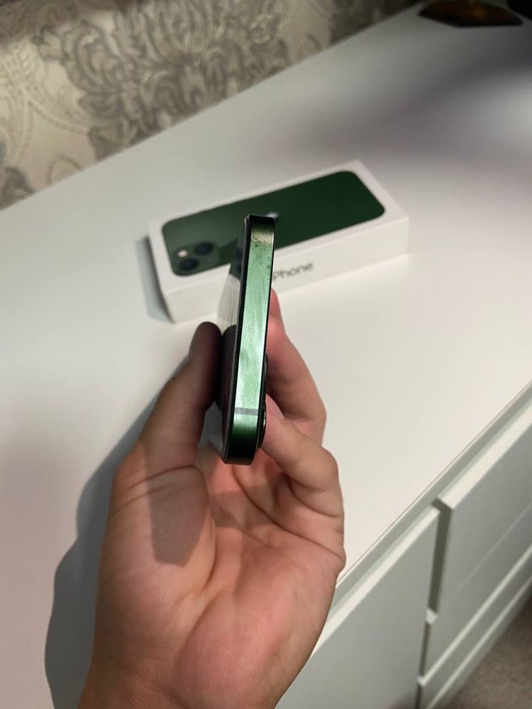 iPhone 13 128 ГБ Зелёный 86 АКБ торг есть разумный смартфон топ