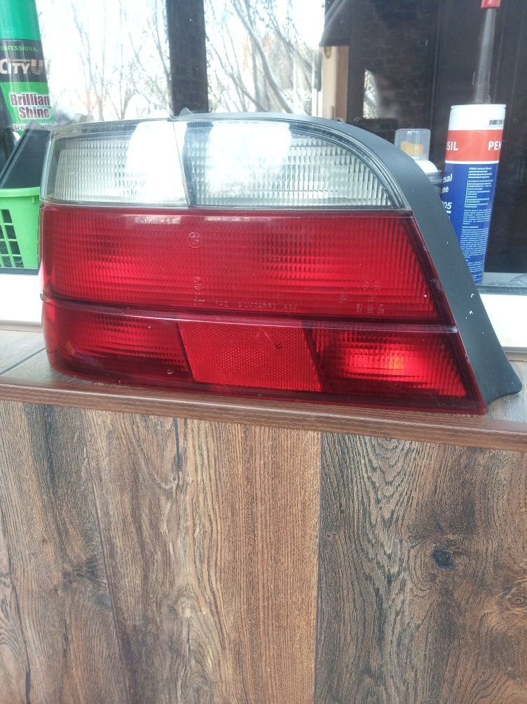 Задний фонарь на BMW E38 дорест.
