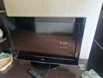 Телевизор LG 81 см, с пультом. Б/у 2010 г. 15000 т.