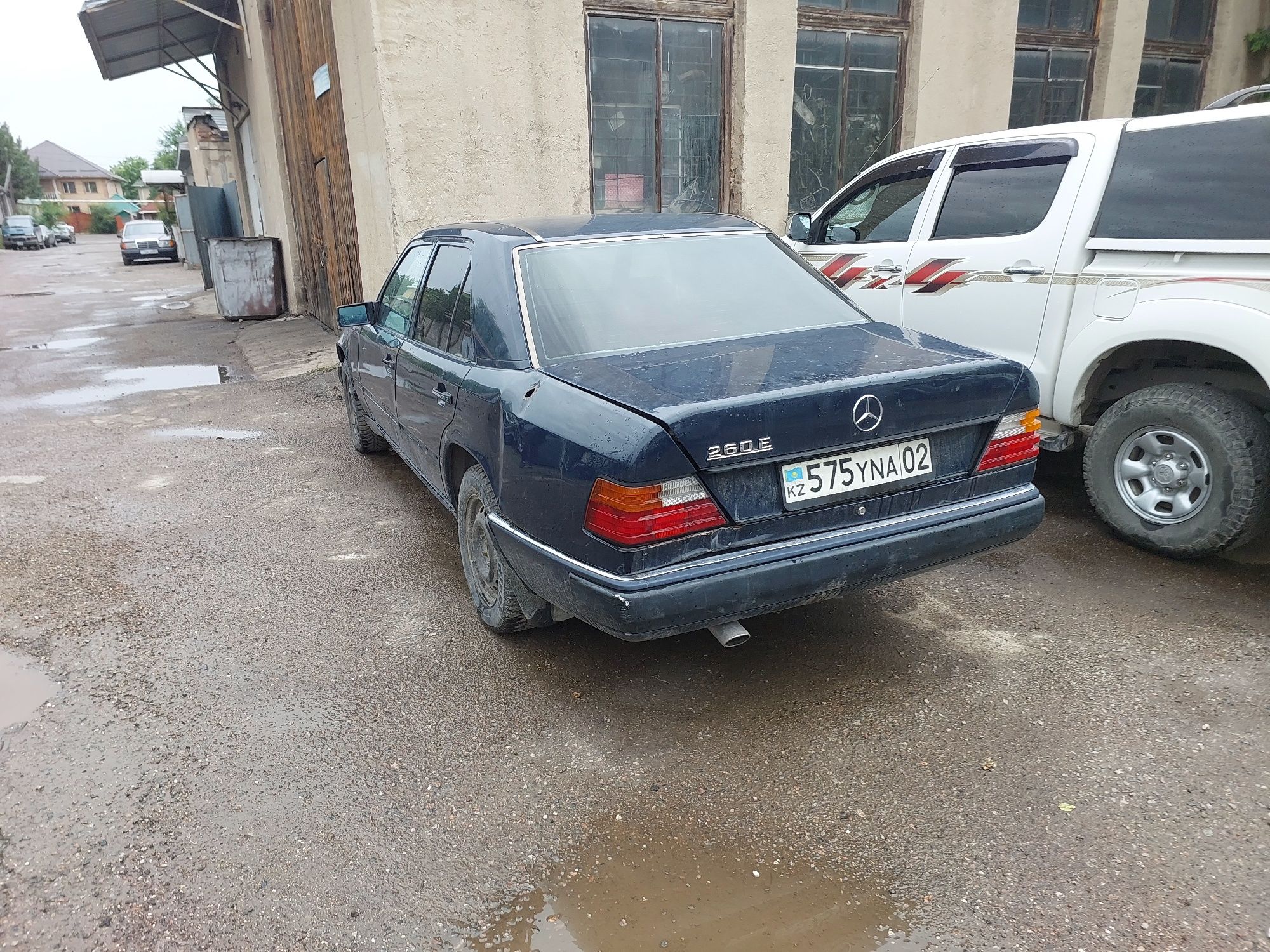 Продам Мерседес е260