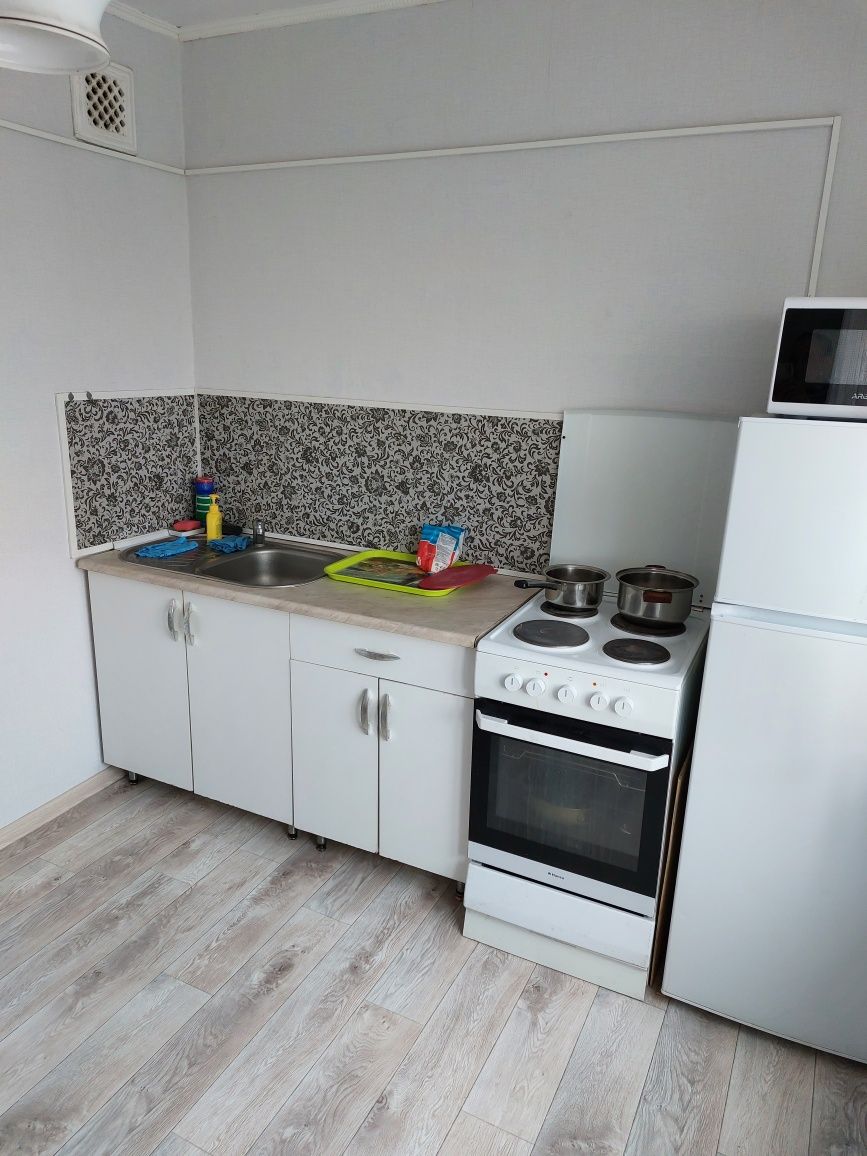 Сдам 1 ком. квартиру,проспект Н.Назарбаева 42,посуточно