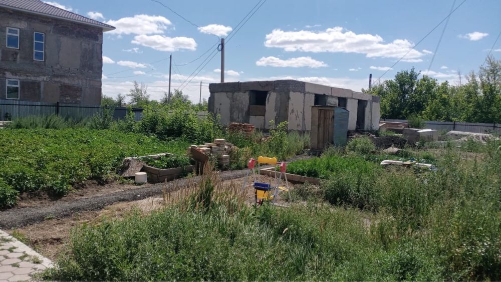 Продам коттедж в центре города центральная отопление, гараж, беседка