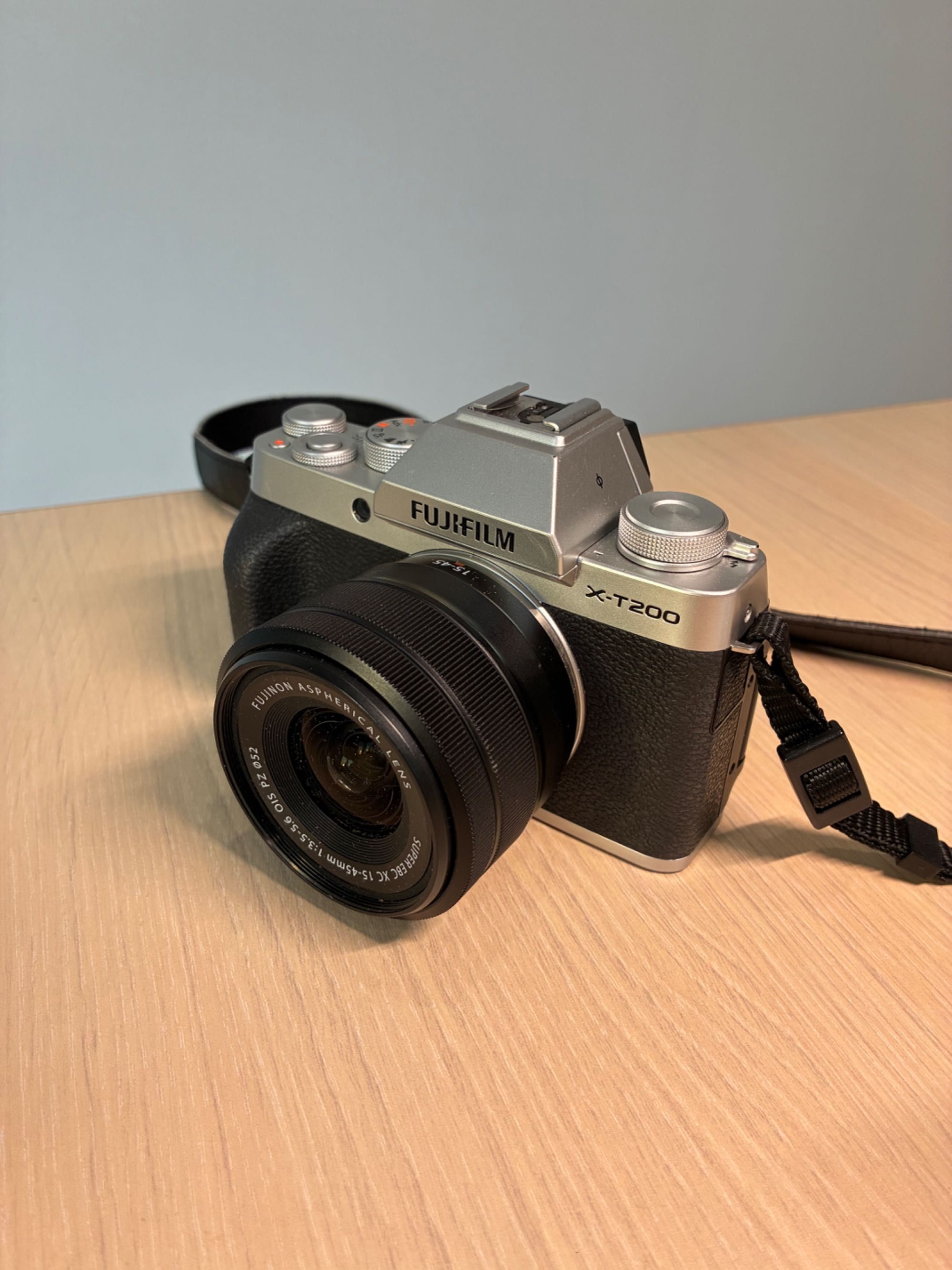 Фотоапарат Fujifilm X-T200