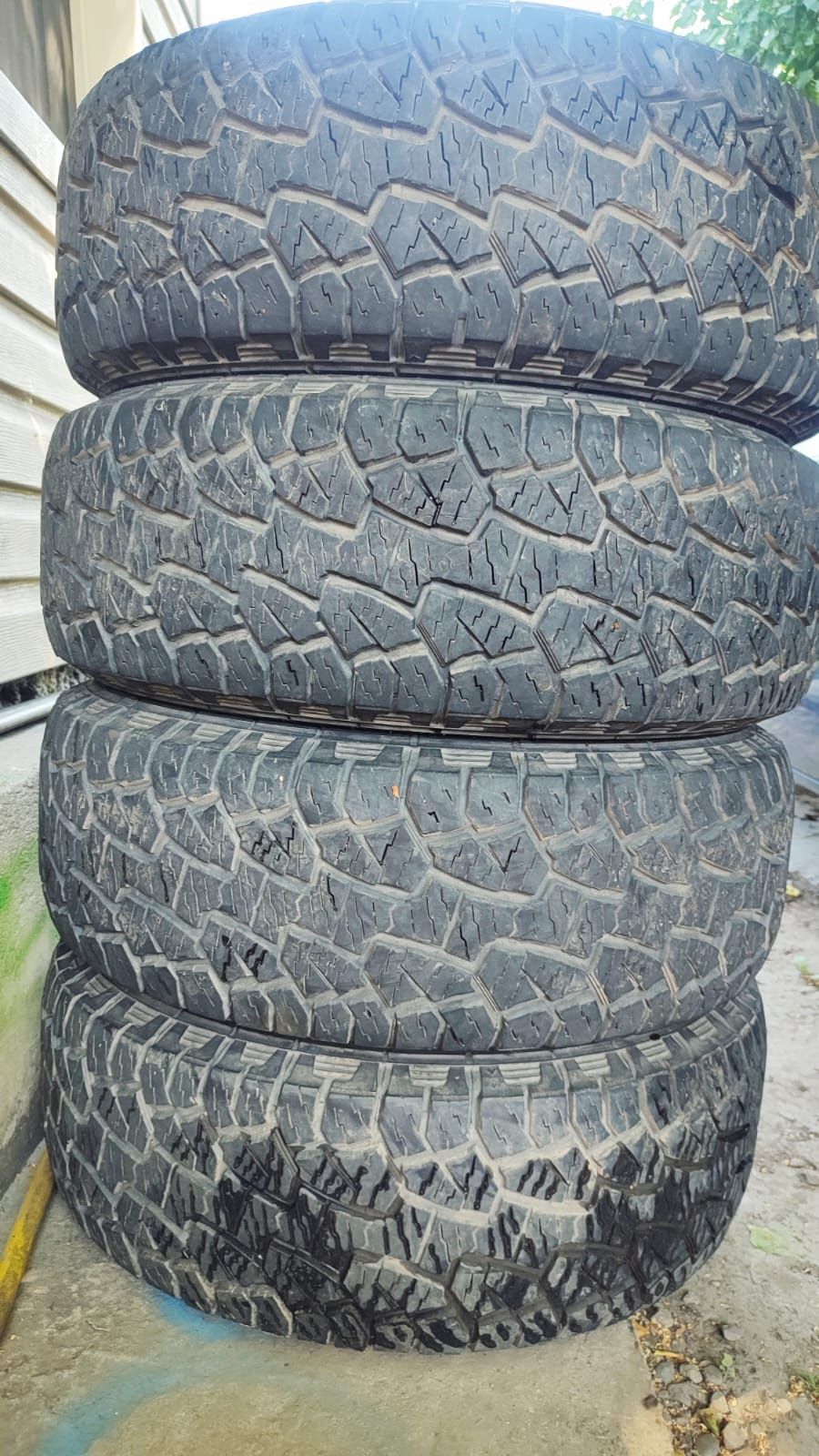 Продам резину на 15