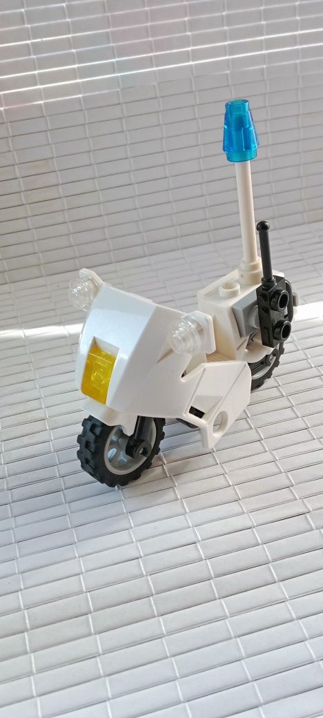 Lego  полицейский мотоцикл