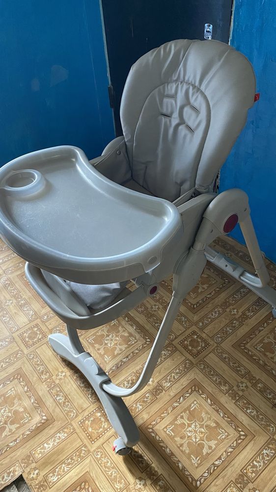 Детский стол для кормления