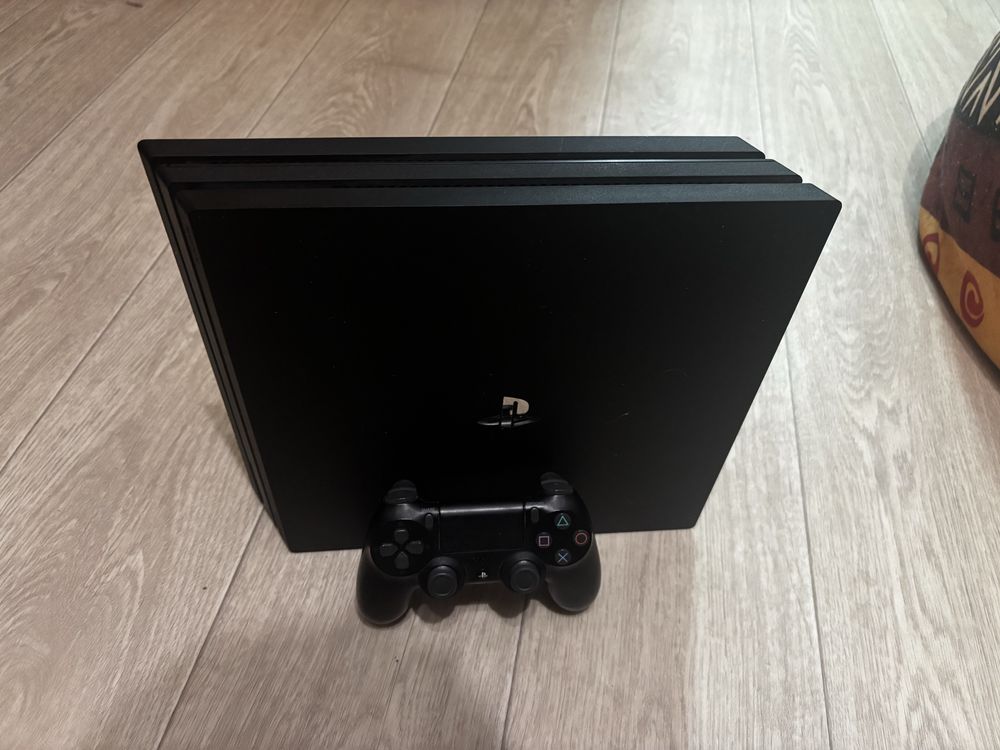 Продам ps4 pro 1tb