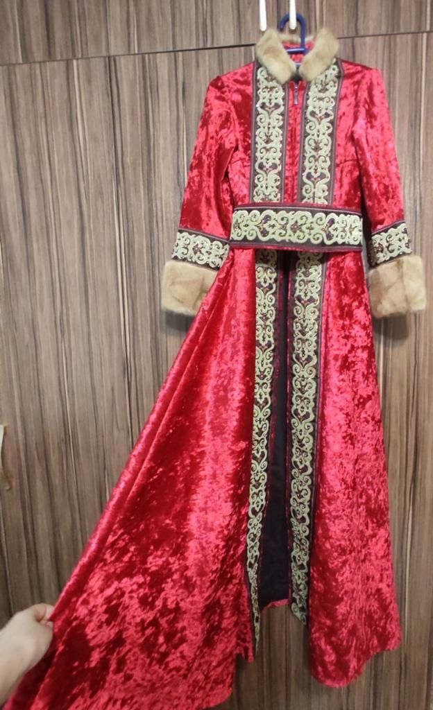 Қыз ұзату, Женские казахские национальные костюмы на прокат