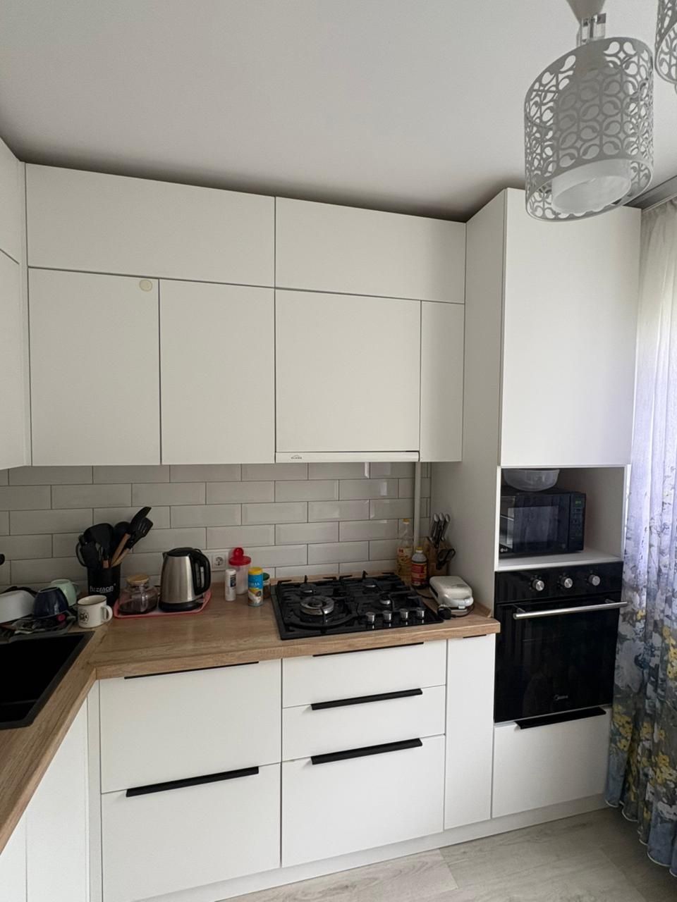 Продам 4 комн квартиру на 3 этаже. 80кв.