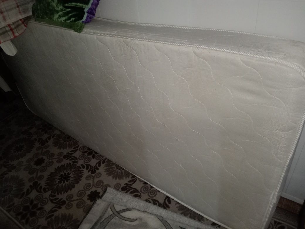 Срочно продам  матрас
