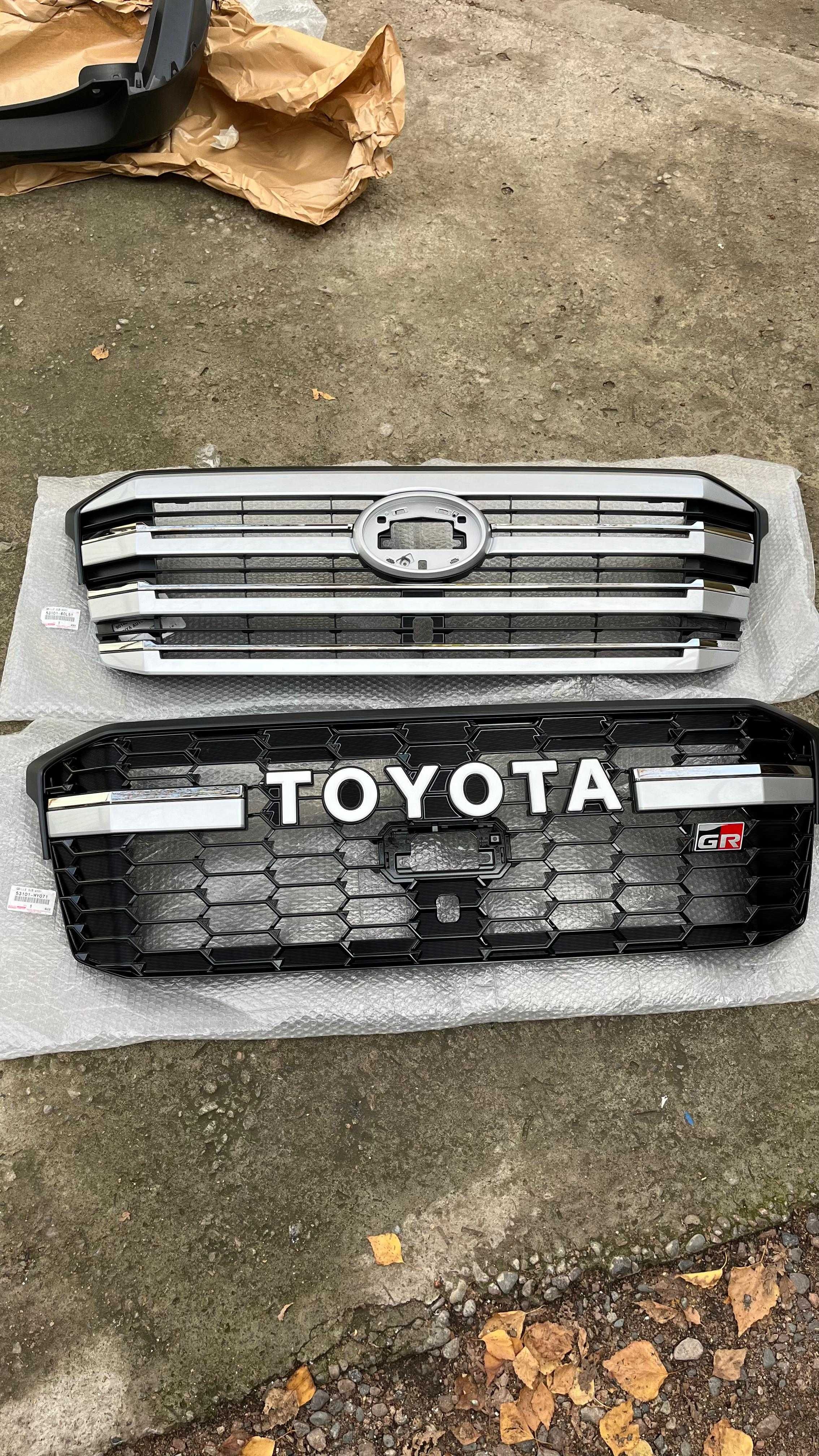 Продам оригинальные решетки радиатора Toyota Land Cruiser 300
