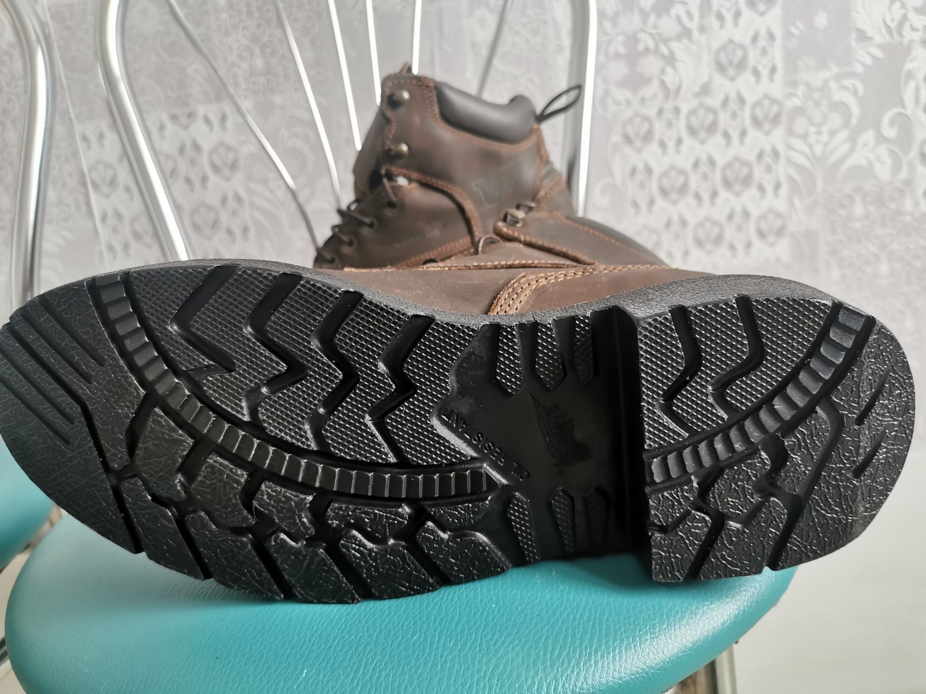 Продам Red Wing. Зима, размер 42.