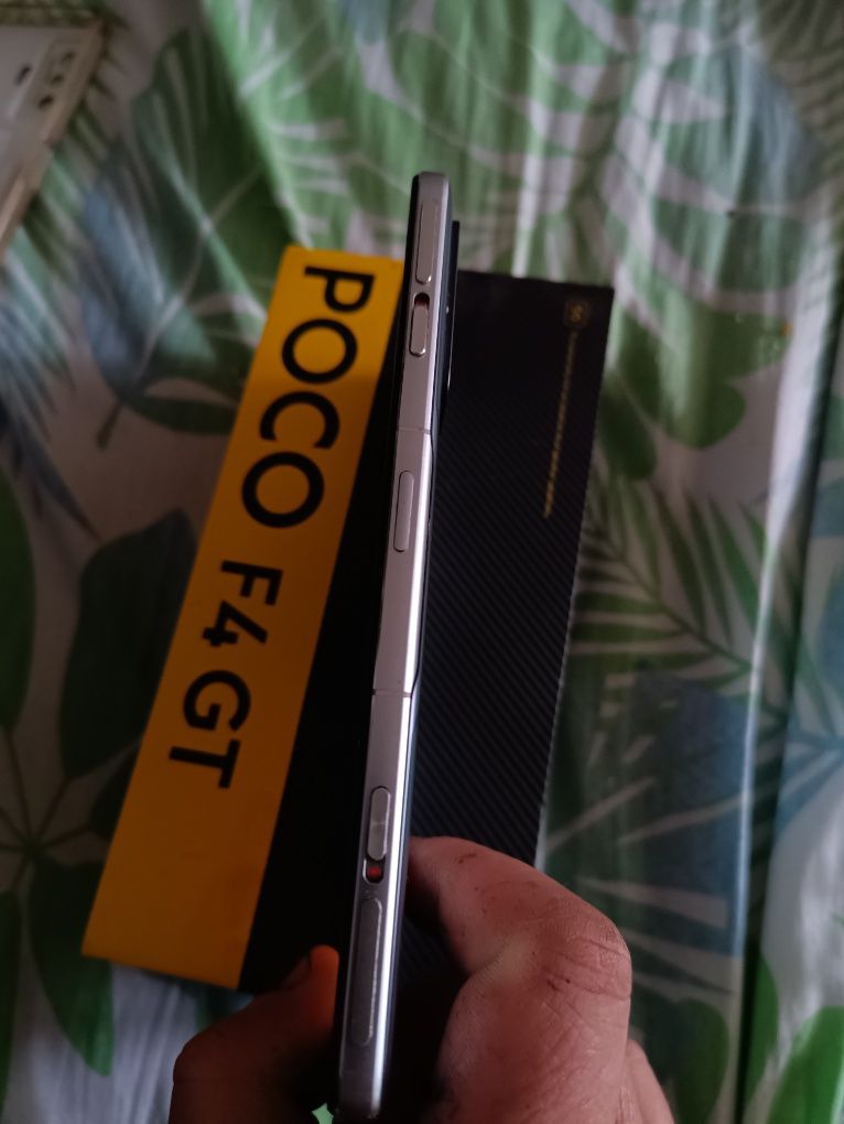 Продам Смартфон Poco F4 GT
