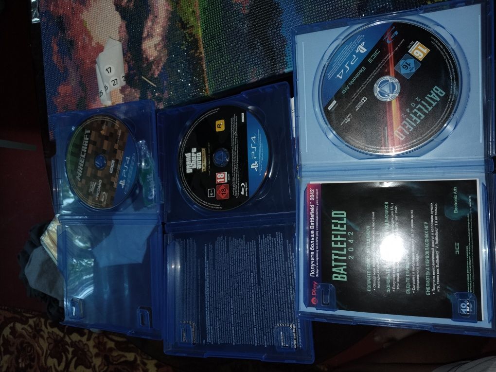 Один диск стоит 4000 тыщь Игры на пс4  Minecraft, Gta, Battlefield