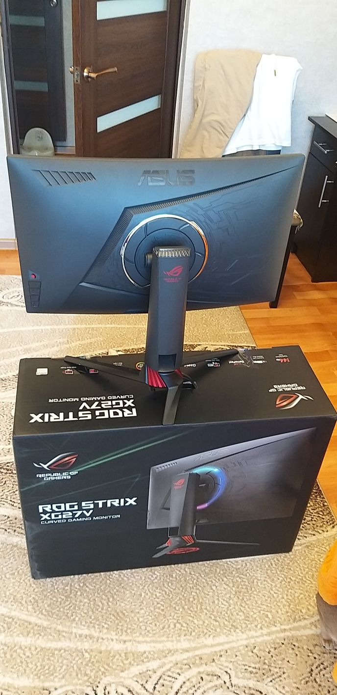 Монитор Asus rog strix 27