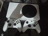 Продам Xbox series s торг