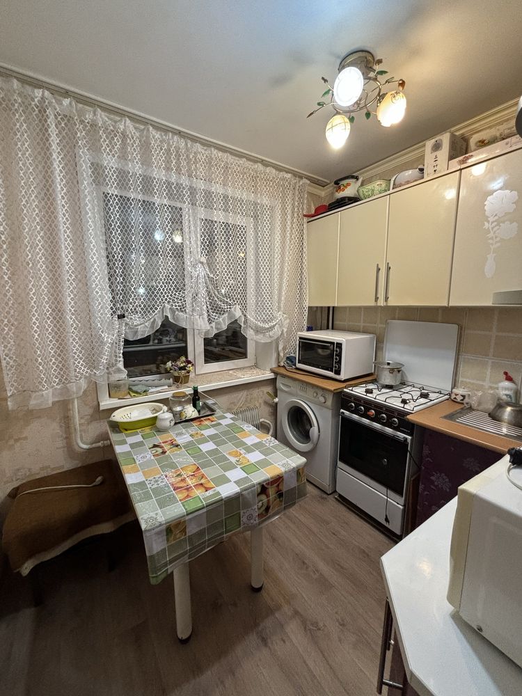Продам 2 комнатную квартиру, 4 Линия 1