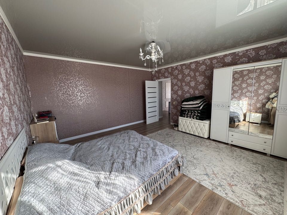 Продам коттедж в р.Акжар 2, участок 1323