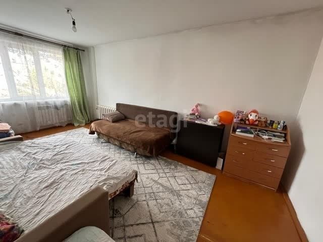 Продам 2хкомнатную ленинградку в центре