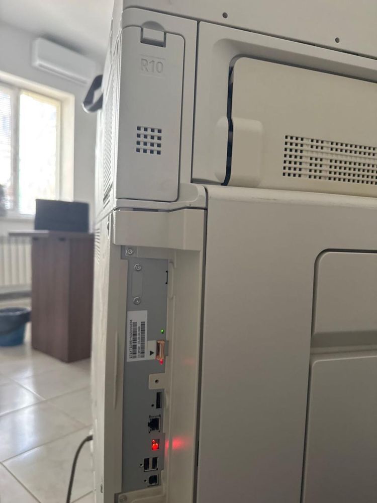 Многофункциональный копироаальный аппарат