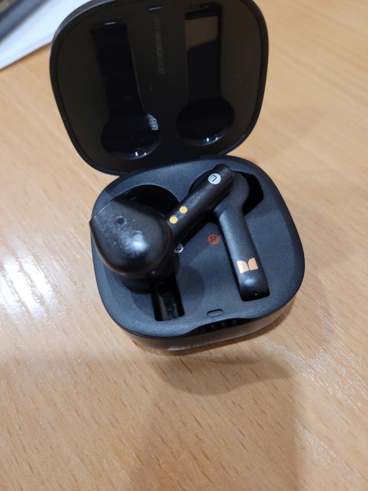 Продам наушники Monster Clarity 550 LT